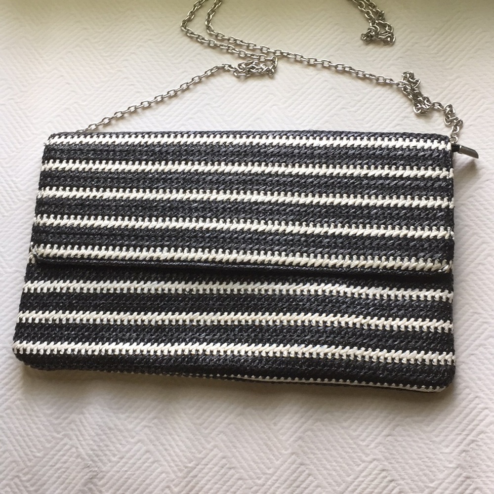 Brand new Sondra Roberts clutch/ chain purse